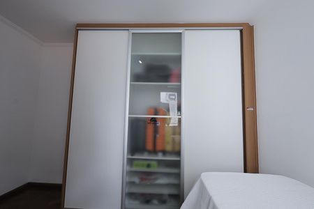 Casa à venda com 288m², 4 quartos e 5 vagasQuarto 2