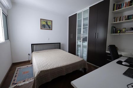 Casa à venda com 288m², 4 quartos e 5 vagasQuarto 1