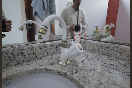 Casa à venda com 288m², 4 quartos e 5 vagasLavabo