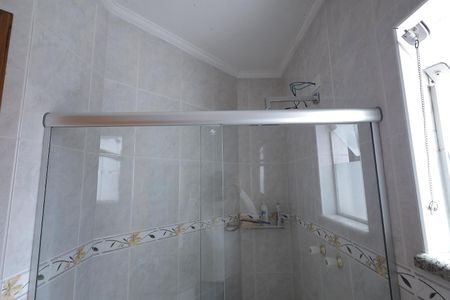 Casa à venda com 288m², 4 quartos e 5 vagasBanheiro Social