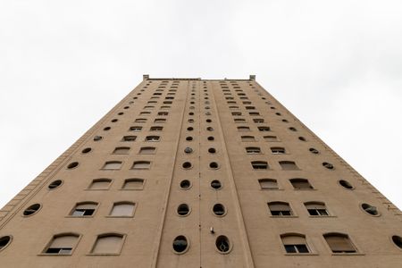 Apartamento à venda com 40m², 1 quarto e 1 vaga Apartamento à venda com 40m², 1 quarto e 1 vagaFachada