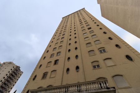 Apartamento à venda com 40m², 1 quarto e 1 vaga Apartamento à venda com 40m², 1 quarto e 1 vagaFachada