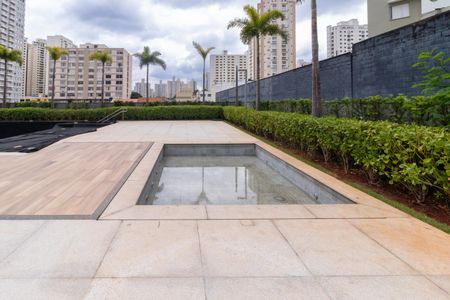 Apartamento à venda com 71m², 2 quartos e 2 vagasÁrea comum - Piscina