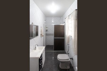 Casa à venda com 112m², 2 quartos e 2 vagasBanheiro