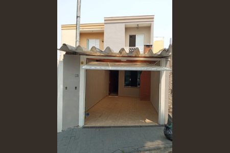 Casa à venda com 84m², 2 quartos e 1 vagaFoto 02