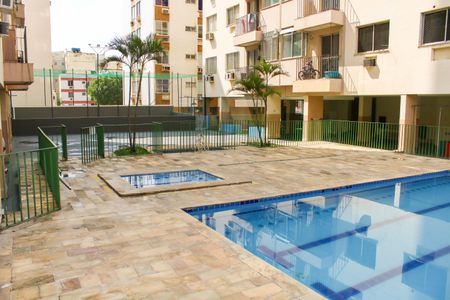 Apartamento à venda com 60m², 2 quartos e 1 vagaÁrea comum - Piscina