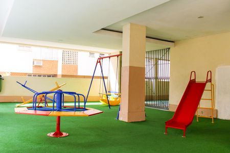 Apartamento à venda com 60m², 2 quartos e 1 vagaÁrea comum - Playground