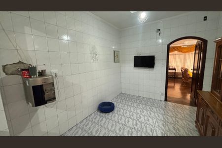 Casa à venda com 249m², 4 quartos e 3 vagas Casa à venda com 249m², 4 quartos e 3 vagasCozinha