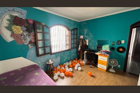 Casa à venda com 249m², 4 quartos e 3 vagas Casa à venda com 249m², 4 quartos e 3 vagasQuarto 1