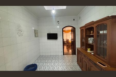 Casa à venda com 249m², 4 quartos e 3 vagas Casa à venda com 249m², 4 quartos e 3 vagasCozinha