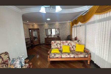 Sala  de casa à venda com 4 quartos, 249m² em Jardim Monte Libano, Santo André