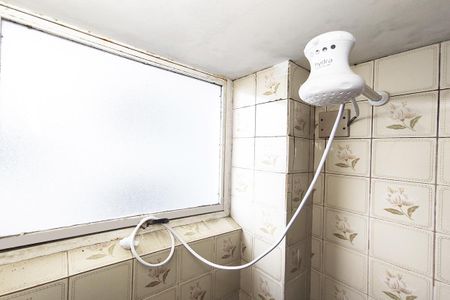 Apartamento para alugar com 60m², 2 quartos e sem vagaBanheiro