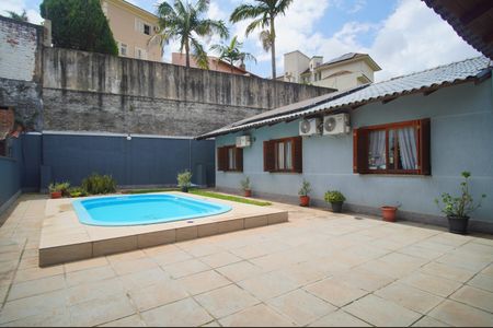 Casa para alugar com 251m², 4 quartos e 4 vagasPiscina