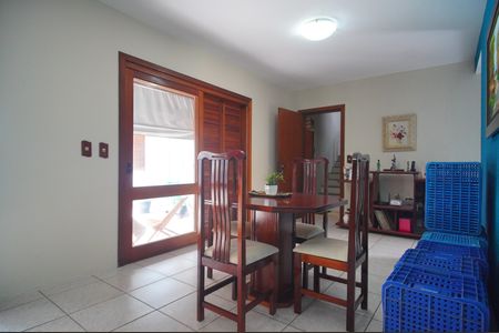 Sala de casa para alugar com 4 quartos, 251m² em Morro do Espelho, São Leopoldo