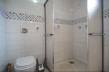 Casa para alugar com 251m², 4 quartos e 4 vagasBanheiro 1