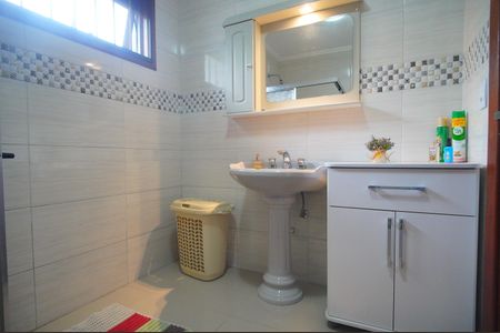 Casa para alugar com 251m², 4 quartos e 4 vagasBanheiro 1