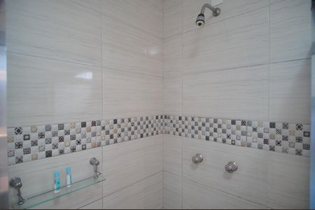 Casa para alugar com 251m², 4 quartos e 4 vagasBanheiro 1