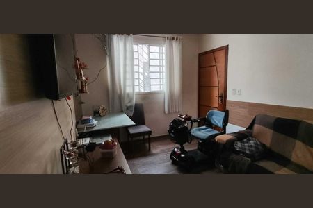 Sala de apartamento para alugar com 2 quartos, 42m² em Serrano, Belo Horizonte