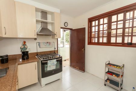 Casa à venda com 165m², 4 quartos e 2 vagasCozinha