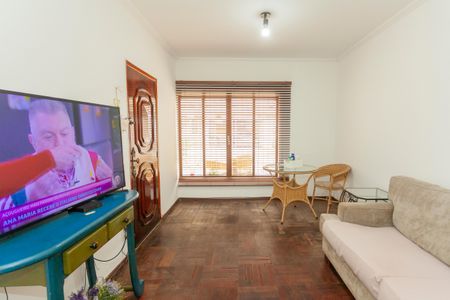 Casa à venda com 165m², 4 quartos e 2 vagasSala