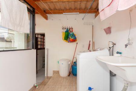 Casa à venda com 165m², 4 quartos e 2 vagasÁrea de Serviço