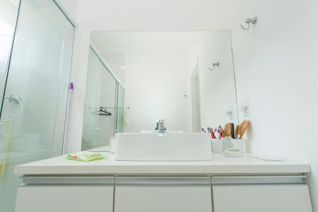 Casa à venda com 165m², 4 quartos e 2 vagasBanheiro da Suíte