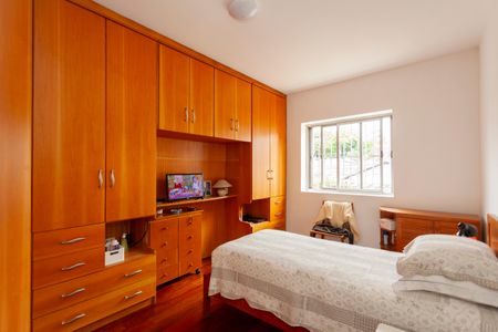 Casa à venda com 165m², 4 quartos e 2 vagasSuíte