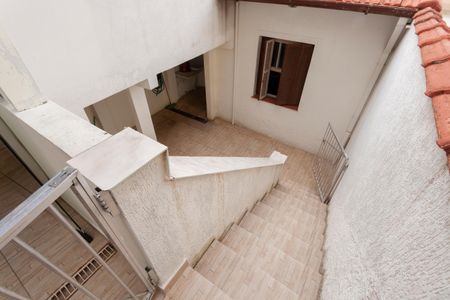 Casa à venda com 165m², 4 quartos e 2 vagasEscada para Edícula