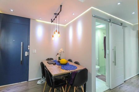 Apartamento à venda com 45m², 2 quartos e 1 vaga Apartamento à venda com 45m², 2 quartos e 1 vagaSala