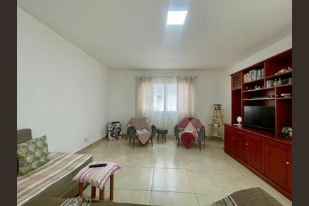 Casa à venda com 3 quartos, 210m² em Chácara Santo Antônio (Zona Sul), São Paulo