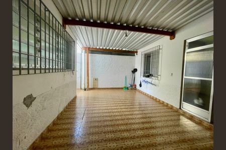 Casa à venda com 210m², 3 quartos e 2 vagas