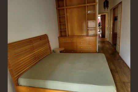 Apartamento à venda com 220m², 3 quartos e 4 vagas