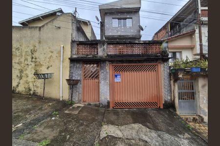 Casa à venda com 109m², 2 quartos e 1 vaga Casa à venda com 109m², 2 quartos e 1 vagaFachada