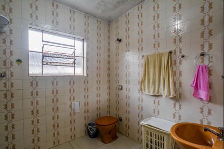 Casa à venda com 109m², 2 quartos e 1 vaga Casa à venda com 109m², 2 quartos e 1 vagaBanheiro Corredor