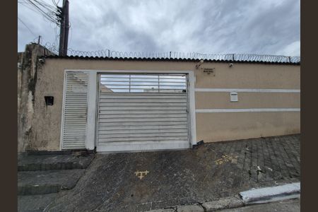 Casa de condomínio para alugar com 52m², 2 quartos e 1 vaga Casa de condomínio para alugar com 52m², 2 quartos e 1 vagaFachada