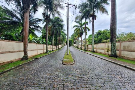 Casa de condomínio à venda com 300m², 3 quartos e 3 vagas Casa de condomínio à venda com 300m², 3 quartos e 3 vagasÁrea comum