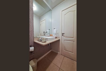 Casa de condomínio à venda com 300m², 3 quartos e 3 vagas Casa de condomínio à venda com 300m², 3 quartos e 3 vagasLavabo