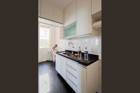 Apartamento à venda com 64m², 2 quartos e 1 vaga Apartamento à venda com 64m², 2 quartos e 1 vagaCozinha e Área de Serviço