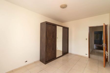 Casa para alugar com 399m², 4 quartos e 3 vagas Casa para alugar com 399m², 4 quartos e 3 vagasQuarto 2