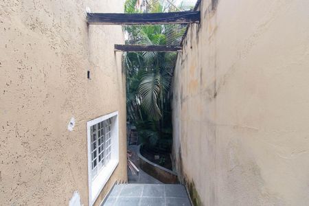 Casa para alugar com 399m², 4 quartos e 3 vagas Casa para alugar com 399m², 4 quartos e 3 vagasCorredor