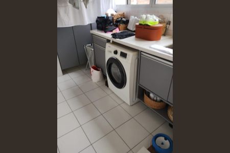 Apartamento à venda com 120m², 3 quartos e 2 vagasLAVANDERIA