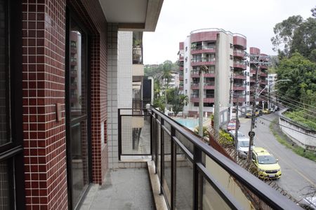 Apartamento à venda com 180m², 3 quartos e 2 vagasVaranda da Suíte 2