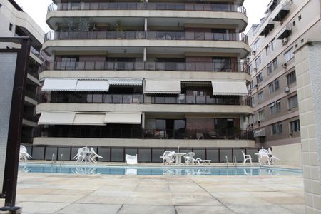Apartamento à venda com 180m², 3 quartos e 2 vagasÁrea comum