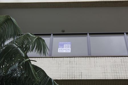 Apartamento à venda com 180m², 3 quartos e 2 vagasPlaca instalada código NQQI - 67