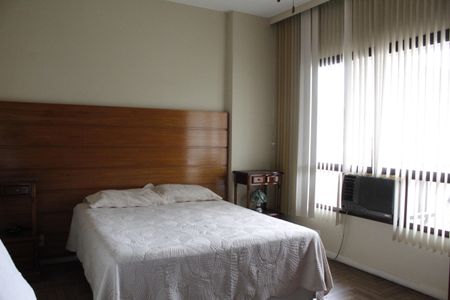 Apartamento à venda com 180m², 3 quartos e 2 vagasSuíte 2