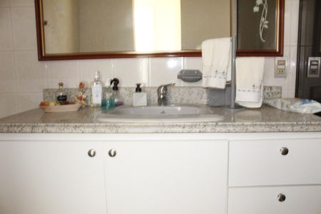 Apartamento à venda com 180m², 3 quartos e 2 vagasBanheiro Social