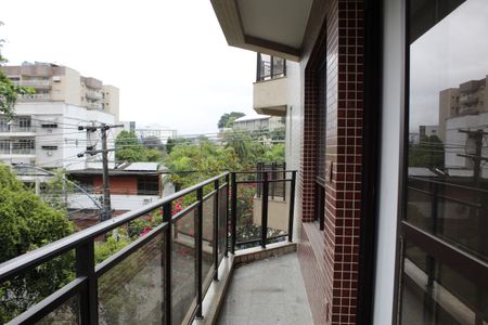 Apartamento à venda com 180m², 3 quartos e 2 vagasVaranda da Suíte 2