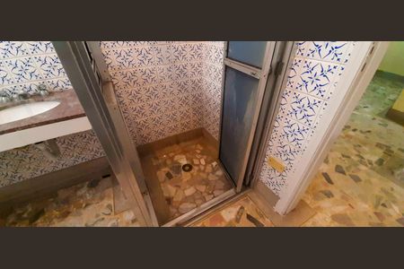 Casa à venda com 240m², 2 quartos e 2 vagas