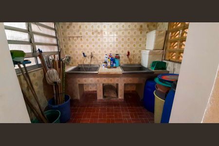 Casa à venda com 240m², 2 quartos e 2 vagas Casa à venda com 240m², 2 quartos e 2 vagasÁrea de Serviço