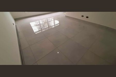 Casa à venda com 240m², 2 quartos e 2 vagas